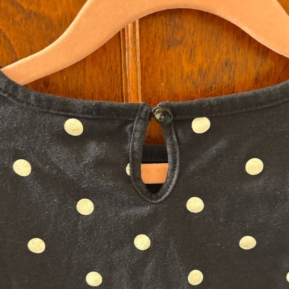GAP Girl’s Sz 3T Long Sleeve Navy Polka Dot Tee w Front Pockets, GUC